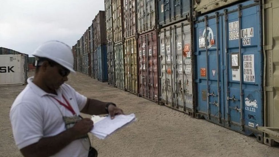 ஃப்ளுயர், டெக்சாஸில் இருந்து செயல்படும் நிறுவனமாகும். தெற்கு ஆப்கானிஸ்தானில் அமெரிக்க ராணுவ தளங்கள் நிர்மாணத்தை மேற்பார்வையிட்டது.