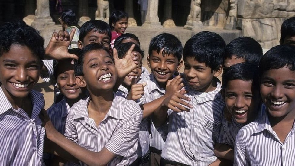 மாணவர்கள்