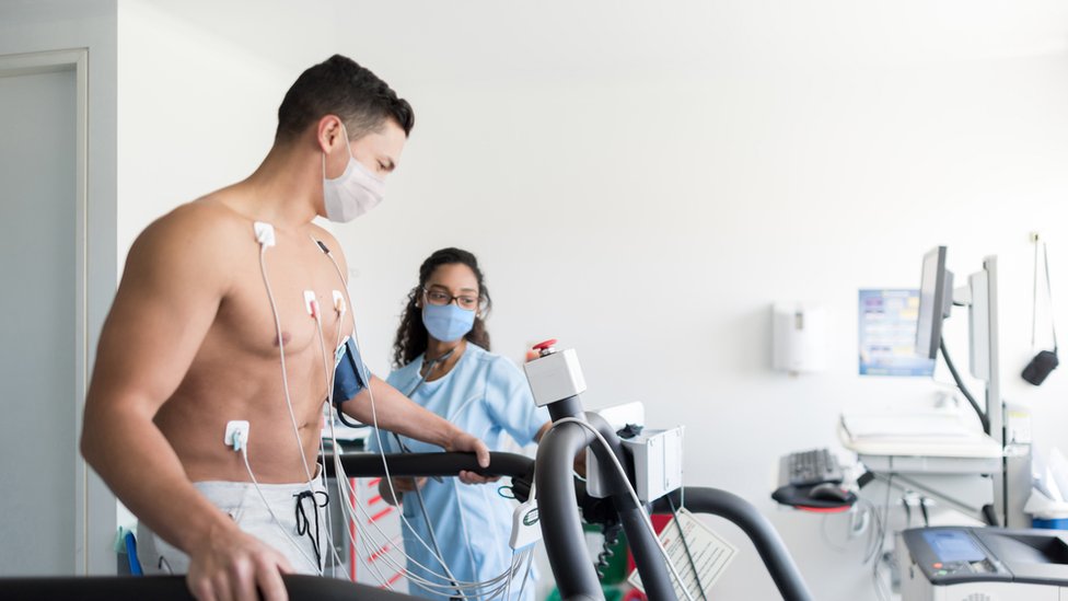 இளைஞர் பரிசோதனை