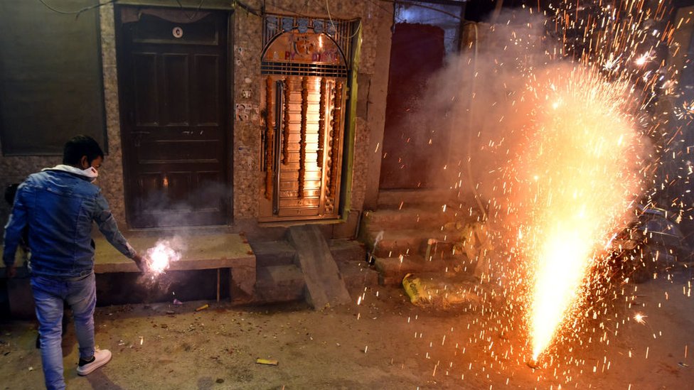 சித்தரிப்புப் படம் - பட்டாசு