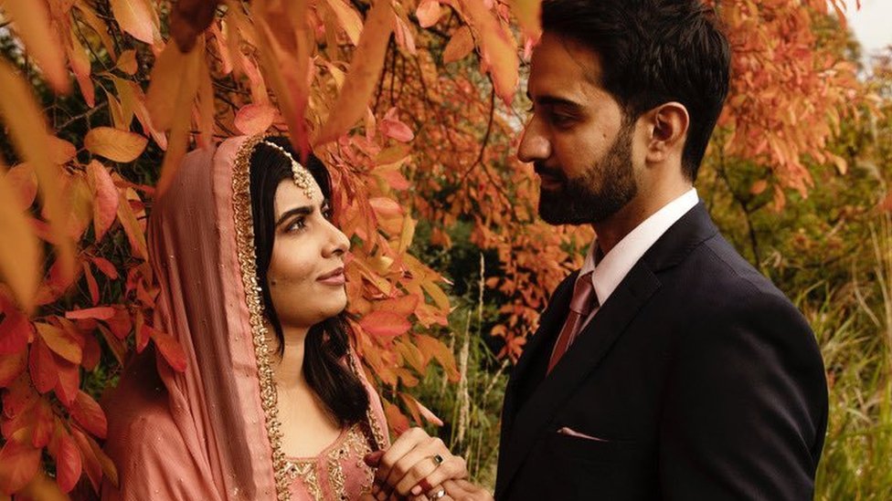 மலாலா யூசஃப்சாய் -அசர் மாலிக் இஸ்லாமிய முறைப்படி திருமணம் மலாலா யூசஃப்சாய் -அசர் மாலிக் இஸ்லாமிய முறைப்படி திருமணம்