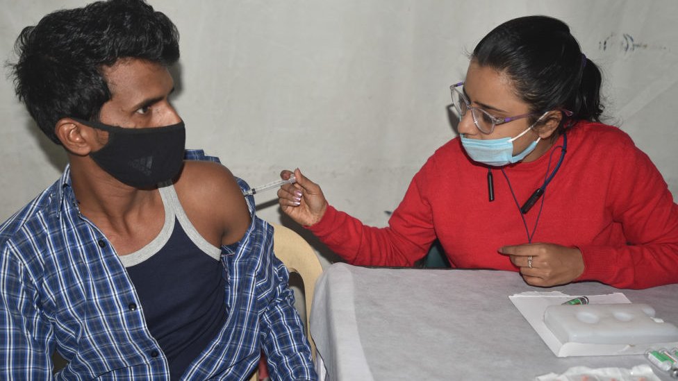 கொரோனா தடுப்பூசி