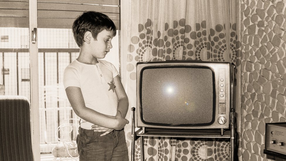 பழைய தொலைக்காட்சிப் பெட்டி