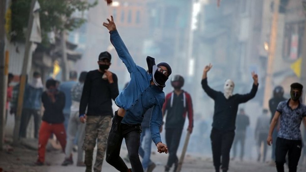 உச்ச நீதிமன்றம்: அடுத்த 10 மாதங்கள் புதிய நீதிபதிகள் நியமனத்துக்கு மிகவும் முக்கியம் - ஏன்?