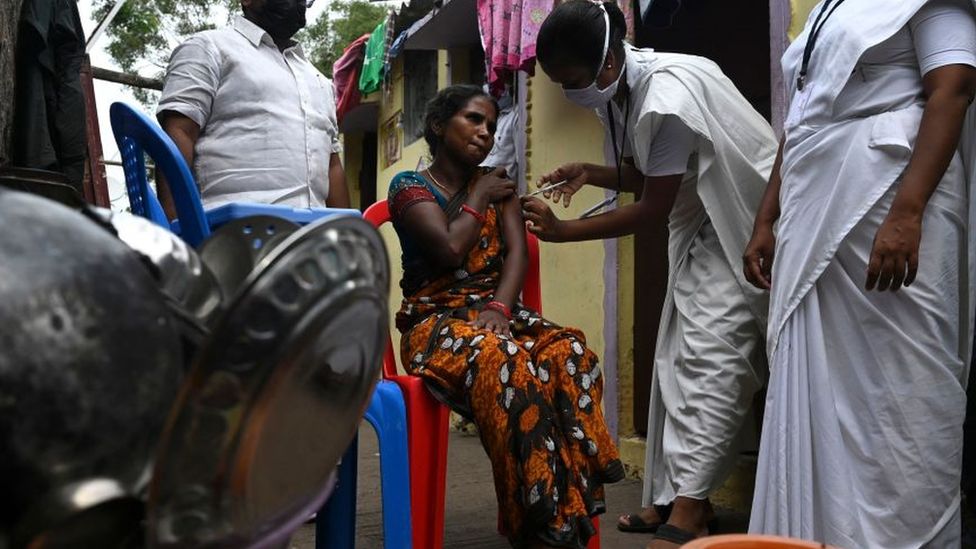 தமிழ்நாட்டில் வீடு வீடாகச் சென்று தடுப்பூசி போடும் திட்டம்