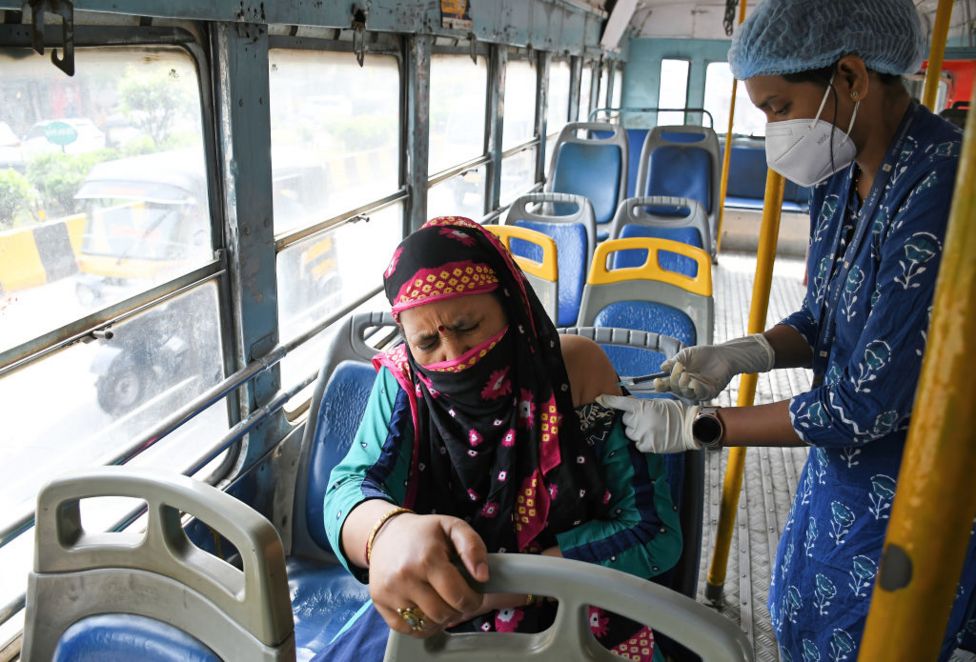 கோவிட் தடுப்பூசி
