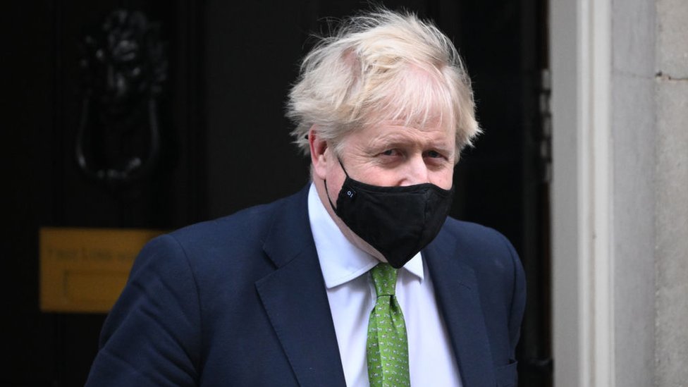 முகக்கவசம் மற்றும் கோவிட் பாஸ் விதிமுறிகள் இங்கிலாந்தில் இனி இல்லை