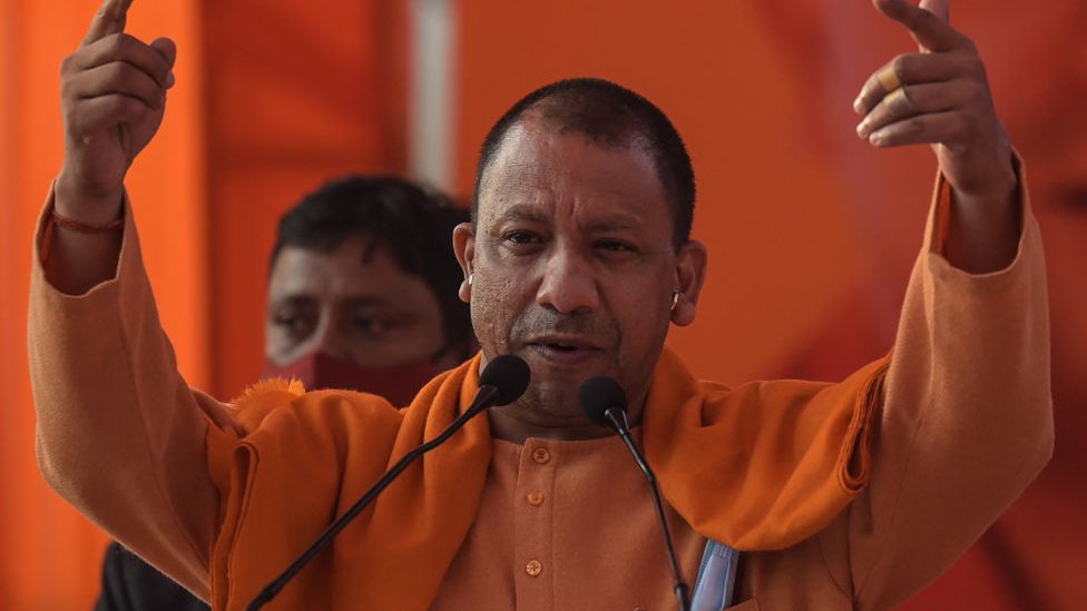 Pinarayi Reply to Uttar Pradesh will become Kerala if BJP loses in election