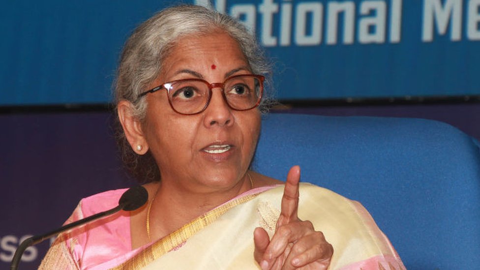 நிதியமைச்சர் நிர்மலா சீதாராமன்