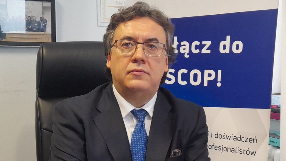 குண்டுவெடிப்பில் பார்வையை இழந்த தாயும் இரட்டைக் குழந்தைகளும் மீண்டு வந்தது எப்படி? குண்டுவெடிப்பில் பார்வையை இழந்த தாயும் இரட்டைக் குழந்தைகளும் மீண்டு வந்தது எப்படி?