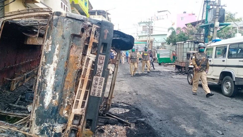 கடந்த காலங்களில் மத வன்முறைகளைக் கண்டிருக்கிறது கர்நாடகா