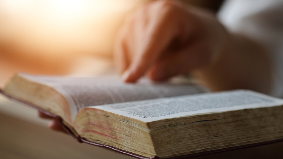 பைபிள் சர்ச்சை