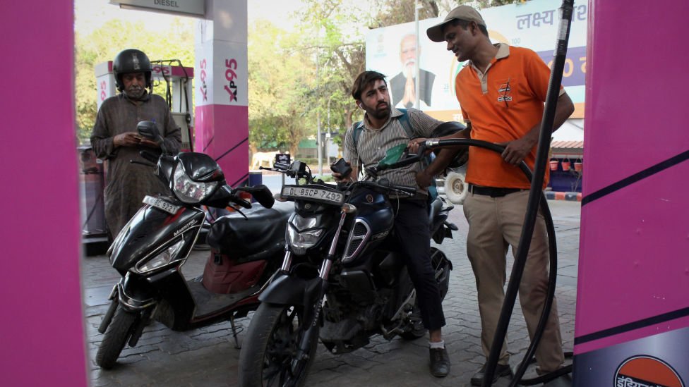 பெட்ரோல் பெட்ரோல்