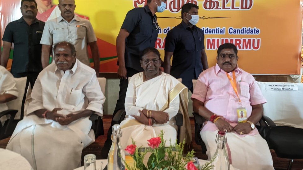 குடியரசுத் தலைவர் வேட்பாலர் திரௌபதி முர்மூ