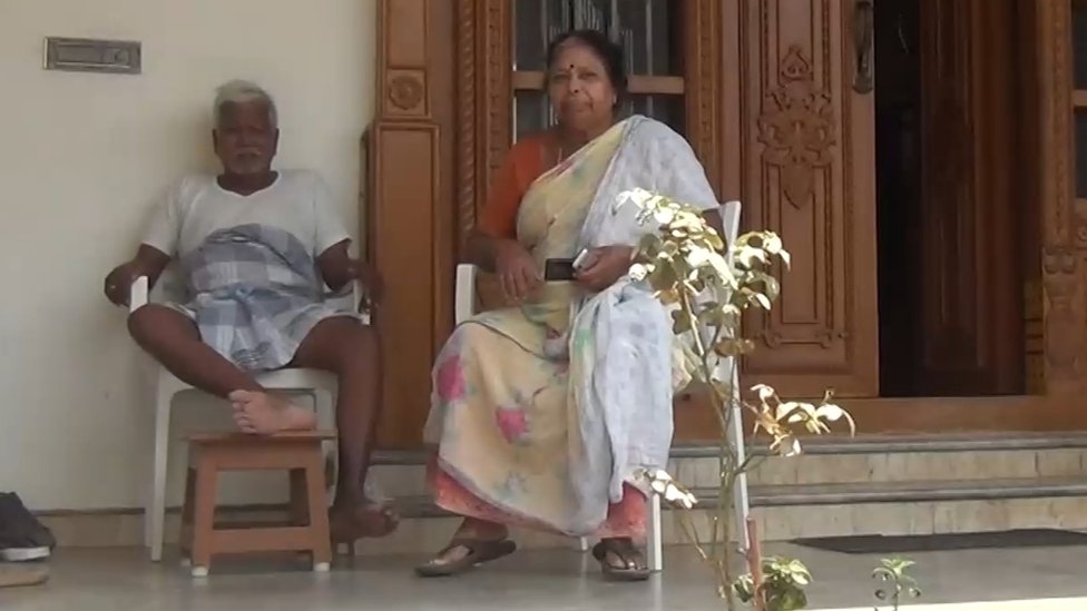 பெற்றோர் சீல் பெற்றோர் சீல்