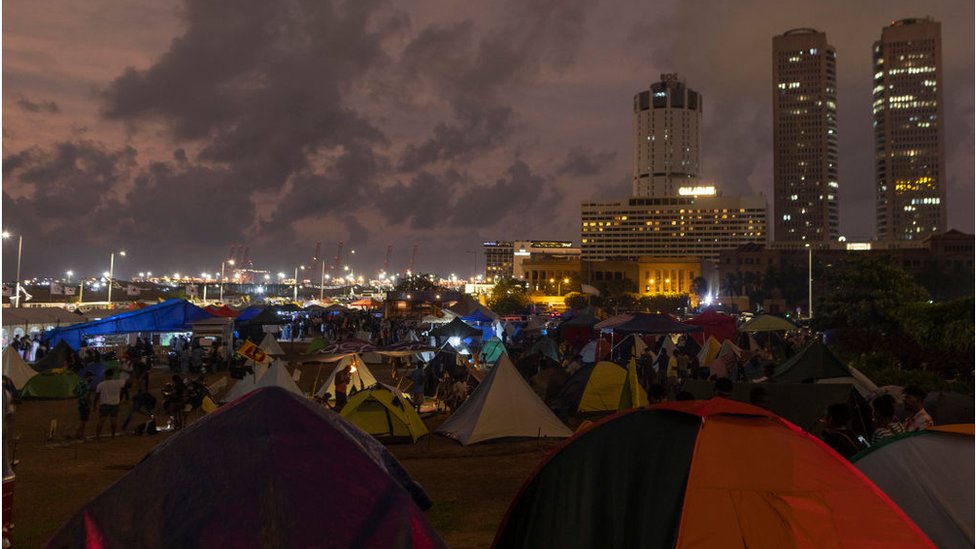 கோட்டா கோ கம கோட்டா கோ கம
