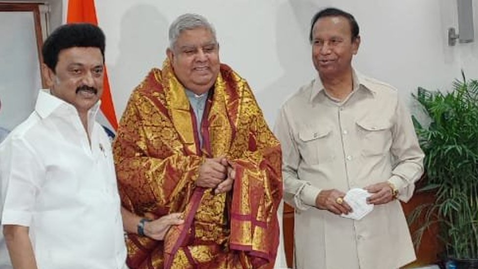 குடியரசு துணைத் தலைவர் தன்கருடன் ஸ்டாலின் குடியரசு துணைத் தலைவர் தன்கருடன் ஸ்டாலின்