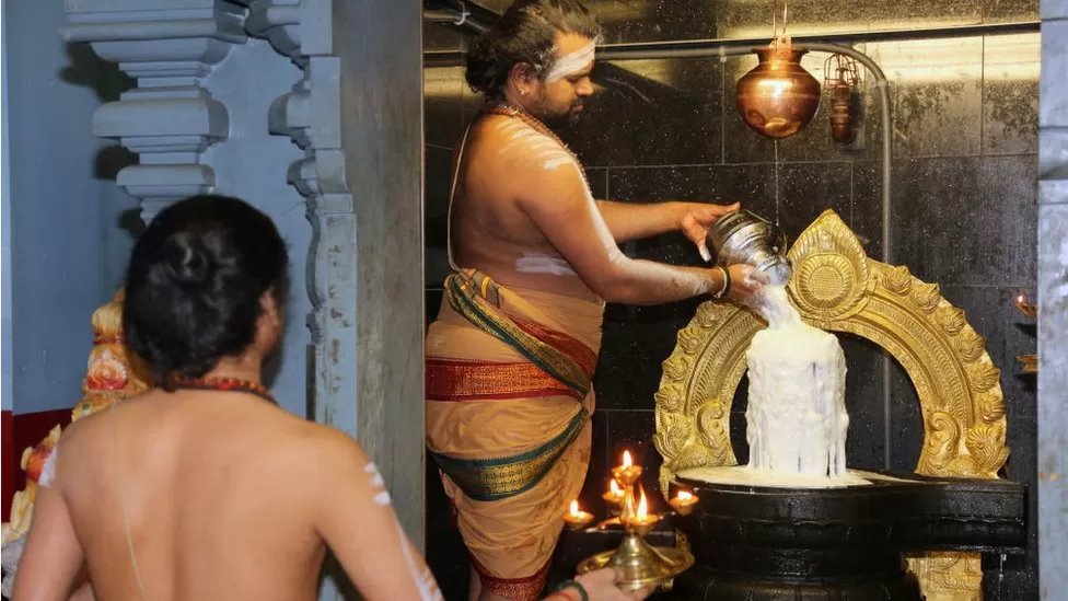 What the agamam of temples?