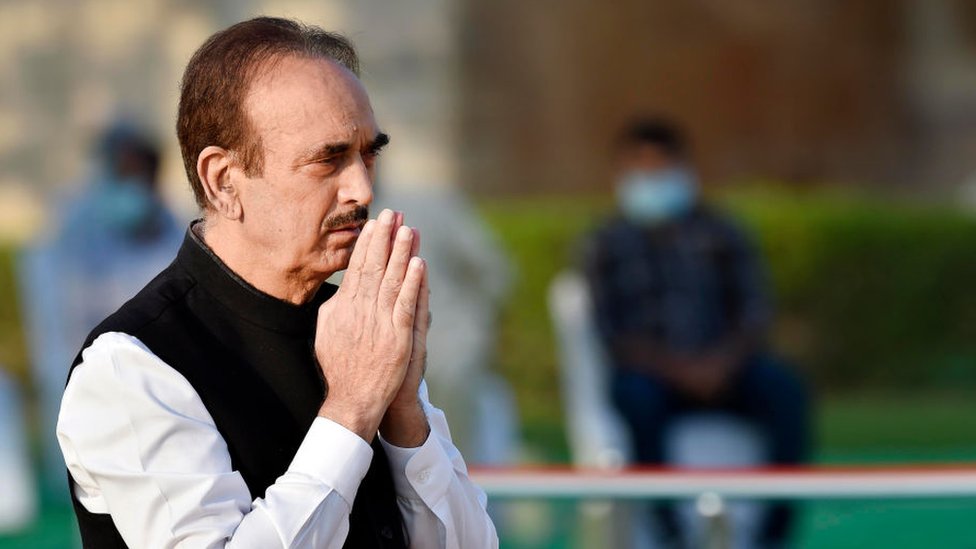 Ghulam Nabi Azad leaves Congress Ghulam Nabi Azad leaves Congress