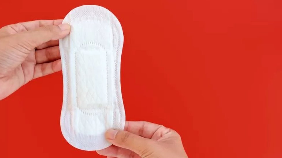 சானிட்டரி பேட் கேட்ட பள்ளி மாணவிக்கு பதிலளித்த பெண் ஐ.ஏ.எஸ் அதிகாரி