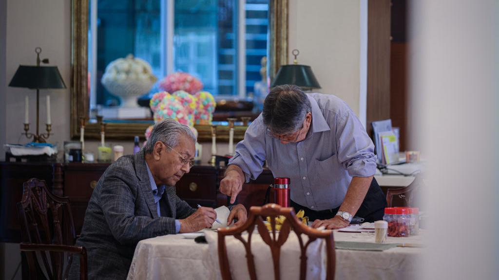 முன்னாள் மலேசிய பிரதமர் மகாதீர் முகமது