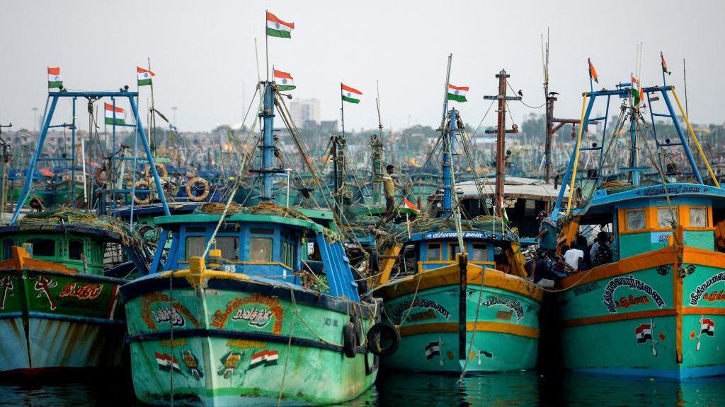 தமிழக மீனவர்களுக்காக தனி சேட்டிலைட்