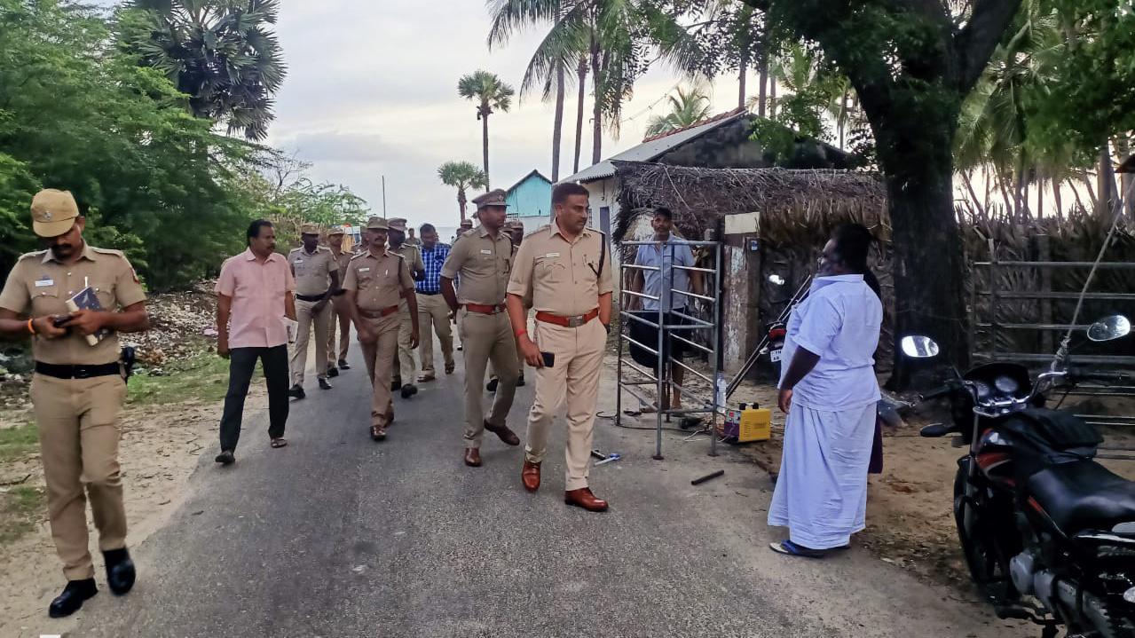 கடத்தல்காரர்களின் புகலிடமாக மாறுகிறதா வேதாளை மீனவ கிராமம்