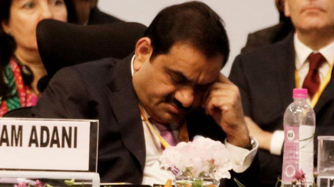 அதானிக்கு நேசக்கரம் நீட்டும் அபுதாபி